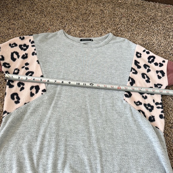 Staccato Gray/Leopard Print Color Block Long Sleeve Tunic Blouse Small - Picture 12 of 13